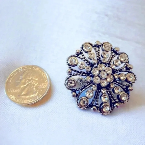 Vintage Starburst Round Rhinestone Silver Tone Brooch Pin - Picture 4 of 4